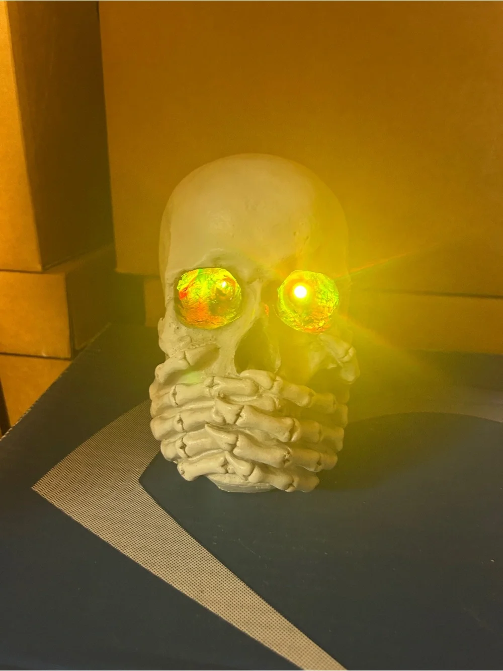 Skull Halloween light up decoration